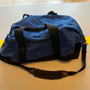 Lands’ End XL Duffel Bag